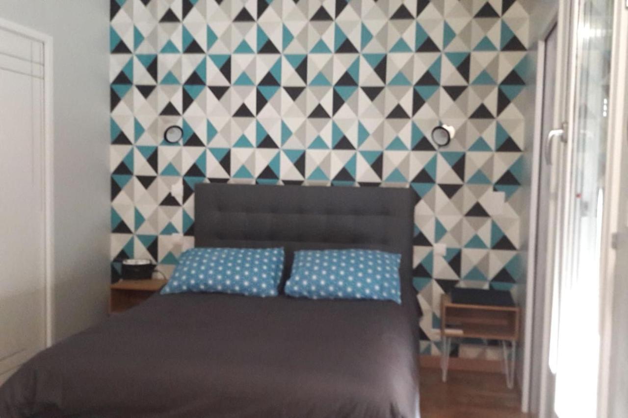 Un Appartement Lumineux Au Parc Beaumont بو المظهر الخارجي الصورة